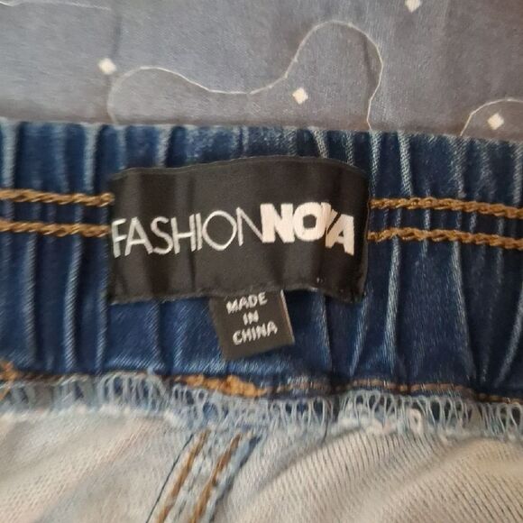 Fashion Nova Blue Denim Jogger Pants size 2X - Picture 3 of 6